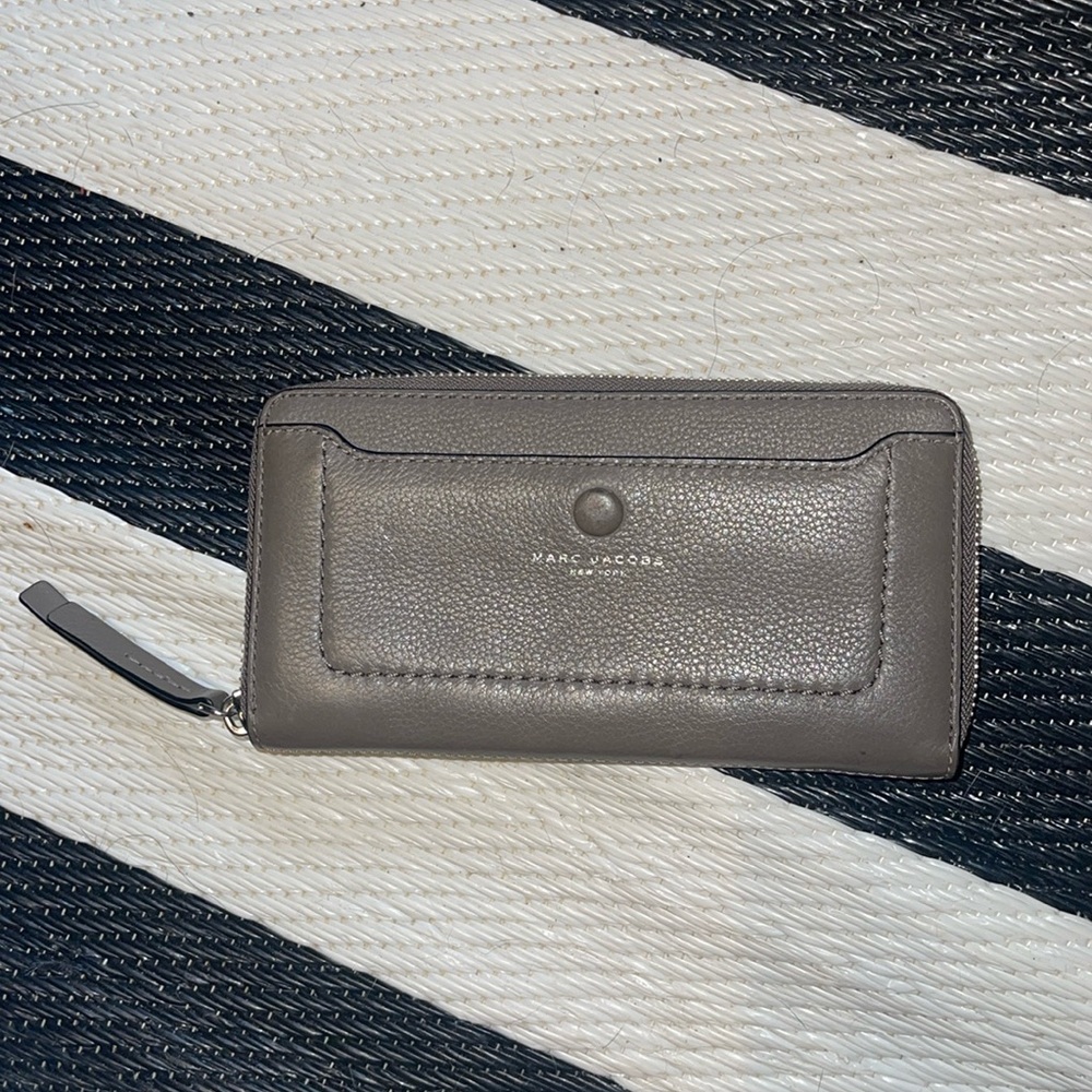 Marc Jacobs wallet